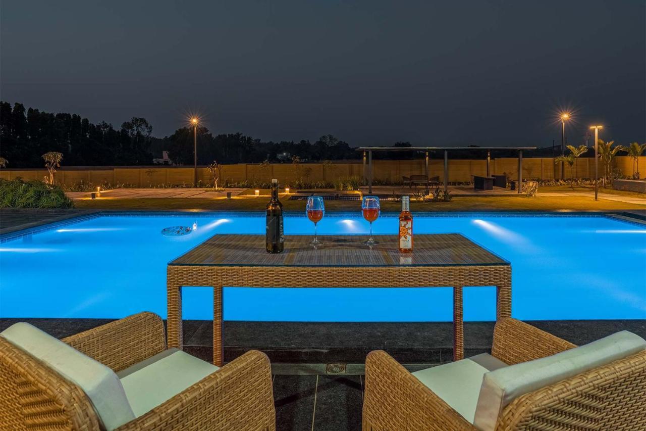 Stayvista'S Le Bon Horizon - Hillside Elegance With Chic Interiors, Poolside Serenity & Picturesque Gazebo - Proximity To Sula Насик Экстерьер фото